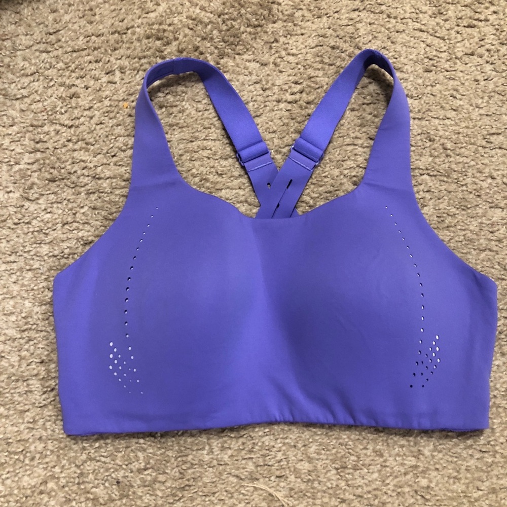 lululemon athletica Violet Seamless Racerback Sports Bra 40 D Great Conditions